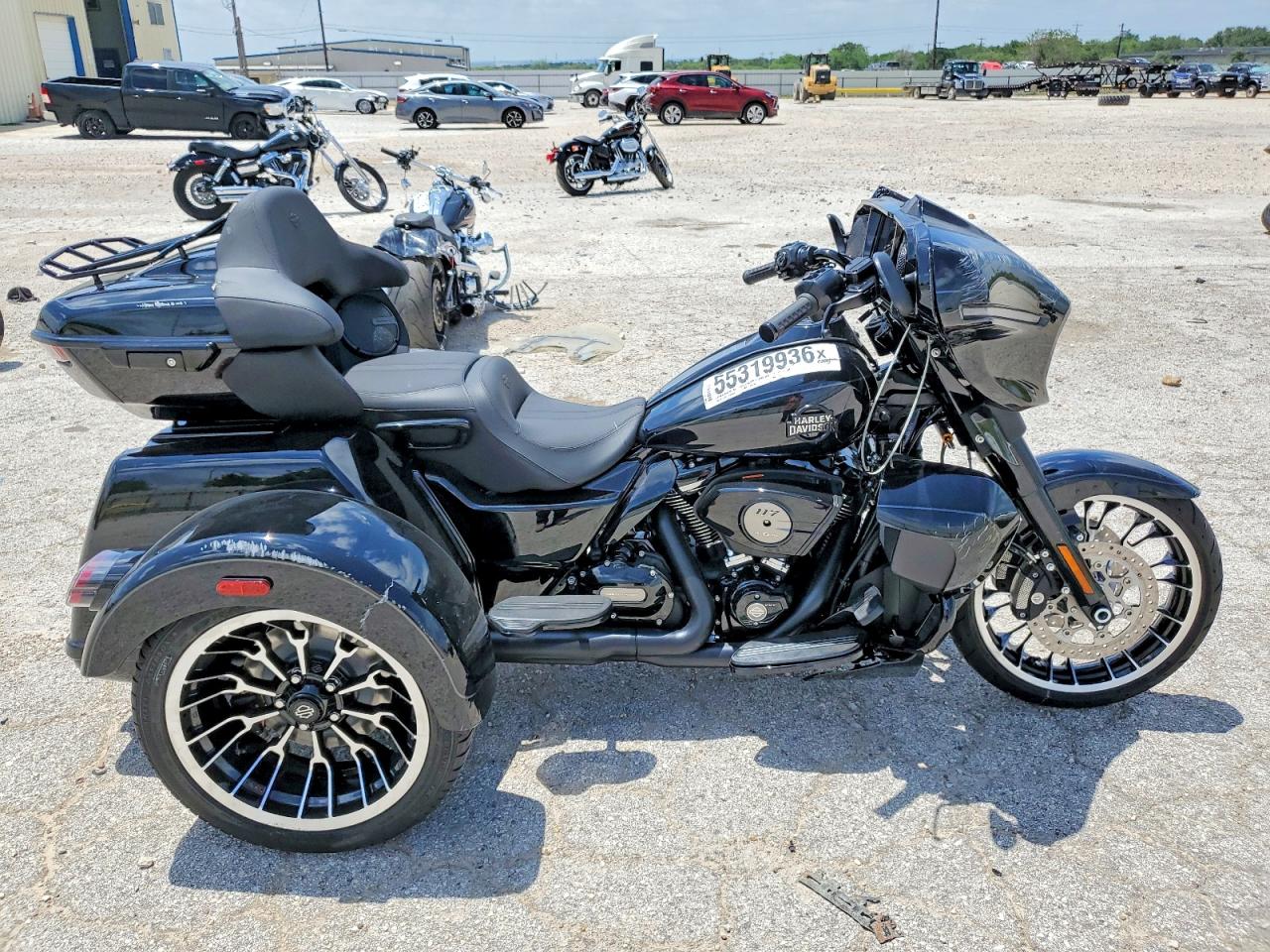 Salvage Harley-Davidson Flhlt Image