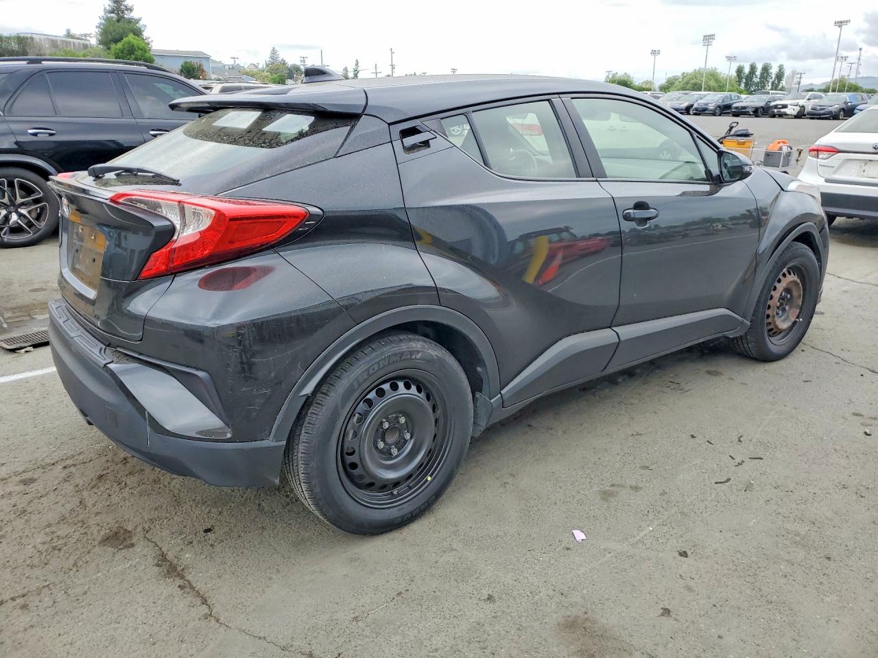 Toyota C-hr Le Le