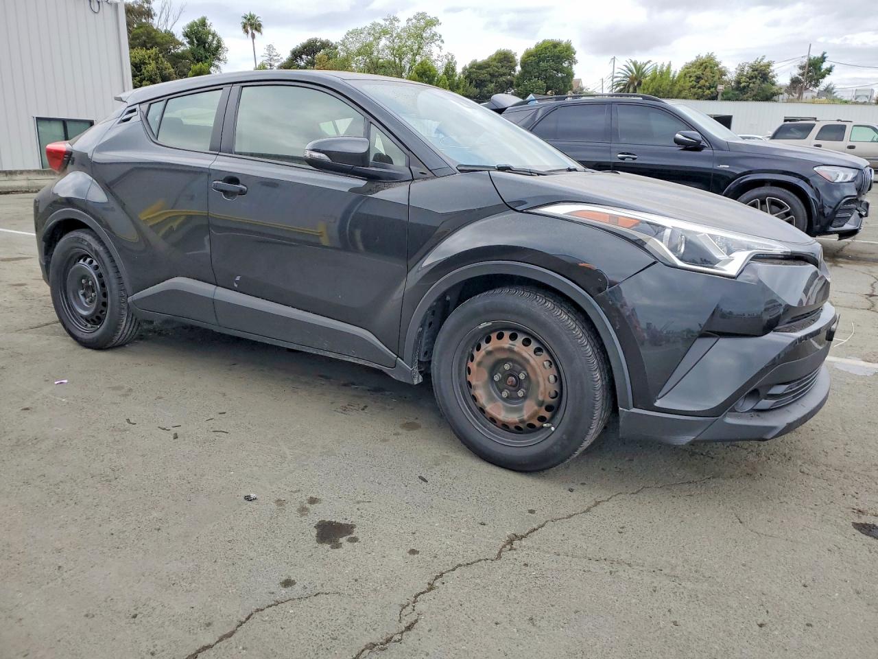 Toyota C-hr Le Le
