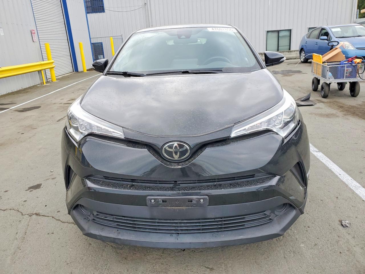 Toyota C-hr Le Le