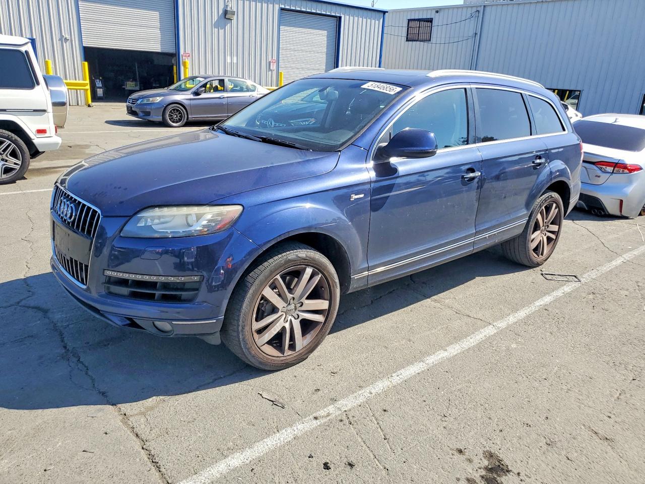 Salvage Audi Q7 Image