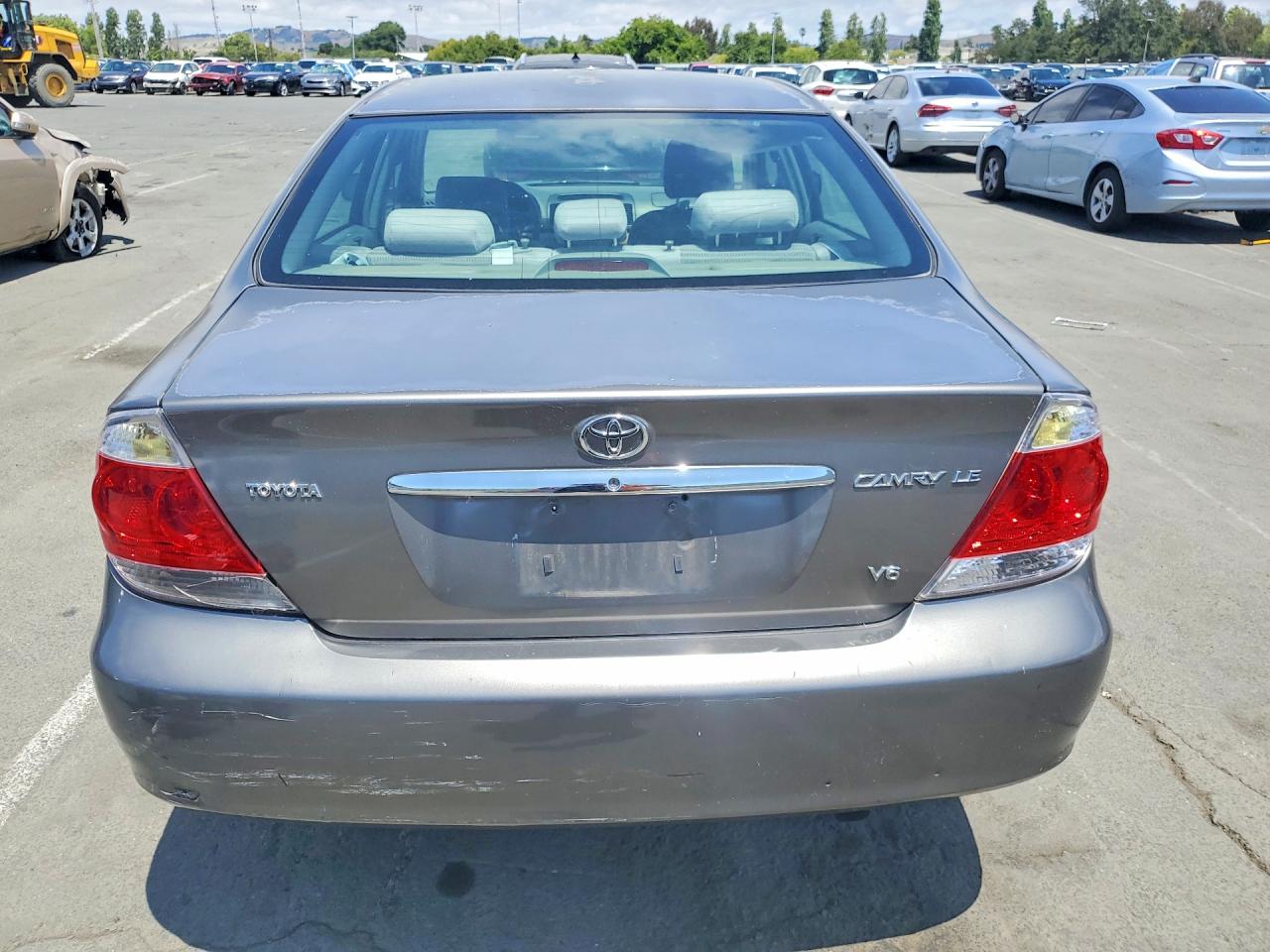 Toyota Camry Le V6
