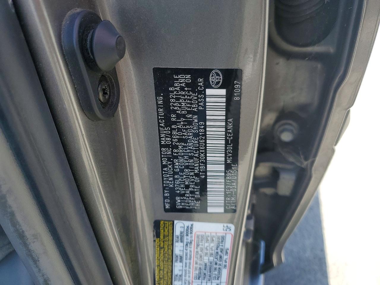 Toyota Camry Le V6