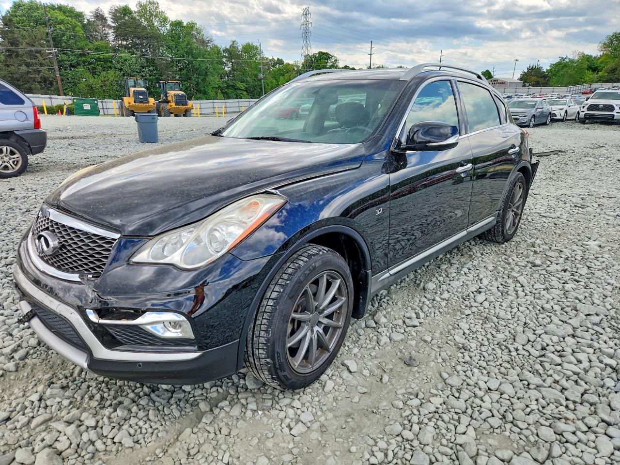 Salvage INFINITI Qx Image