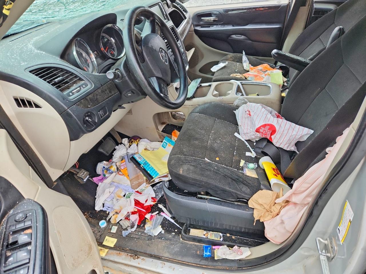 Dodge Caravan Sxt