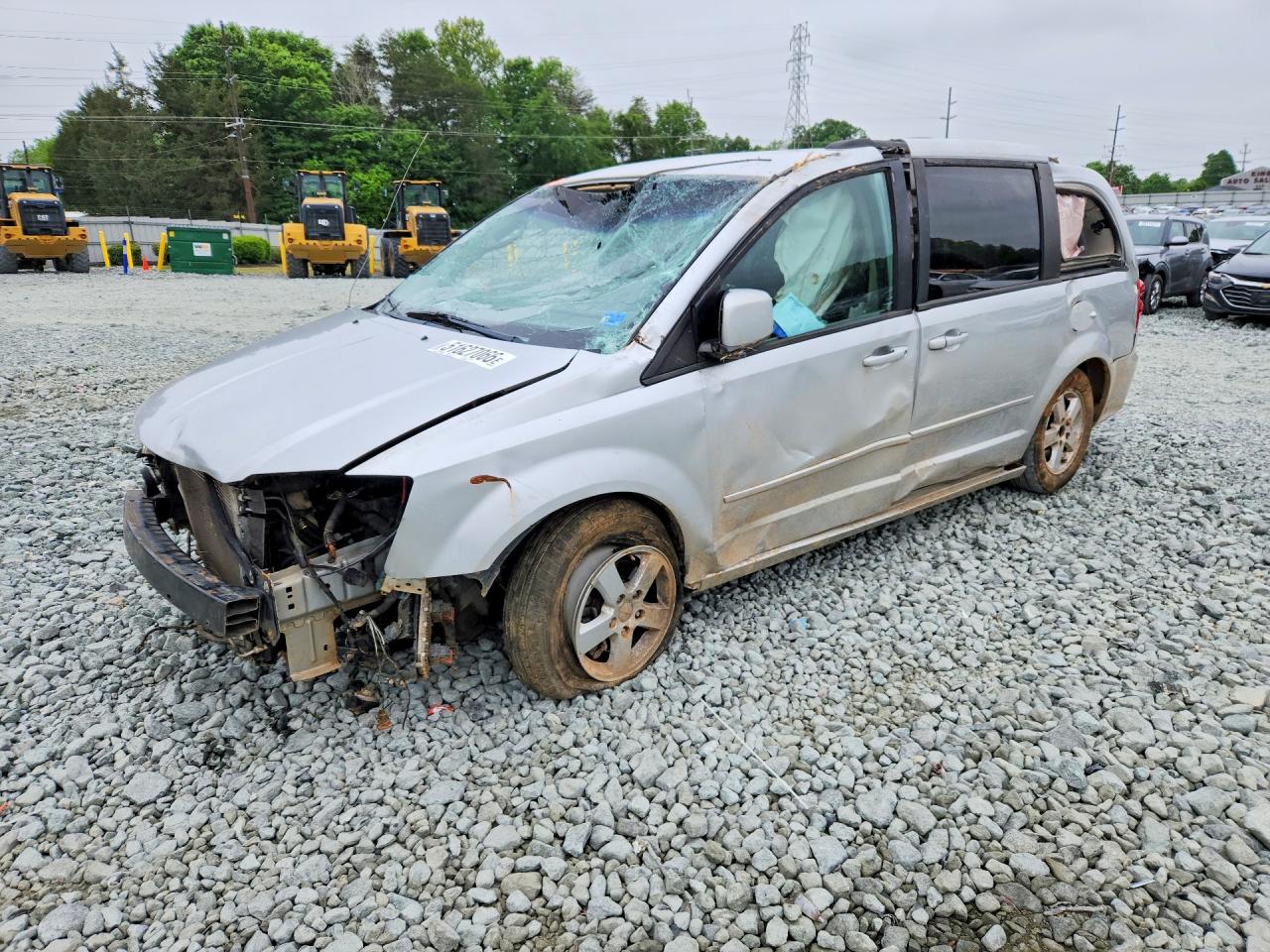 Salvage Dodge Caravan Image