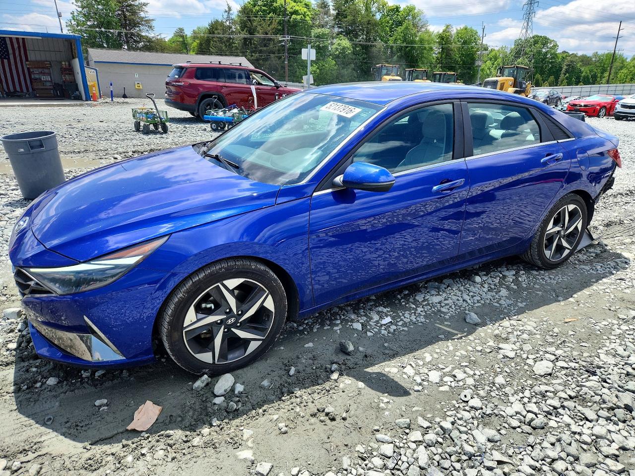 Salvage Hyundai ELANTRA Image