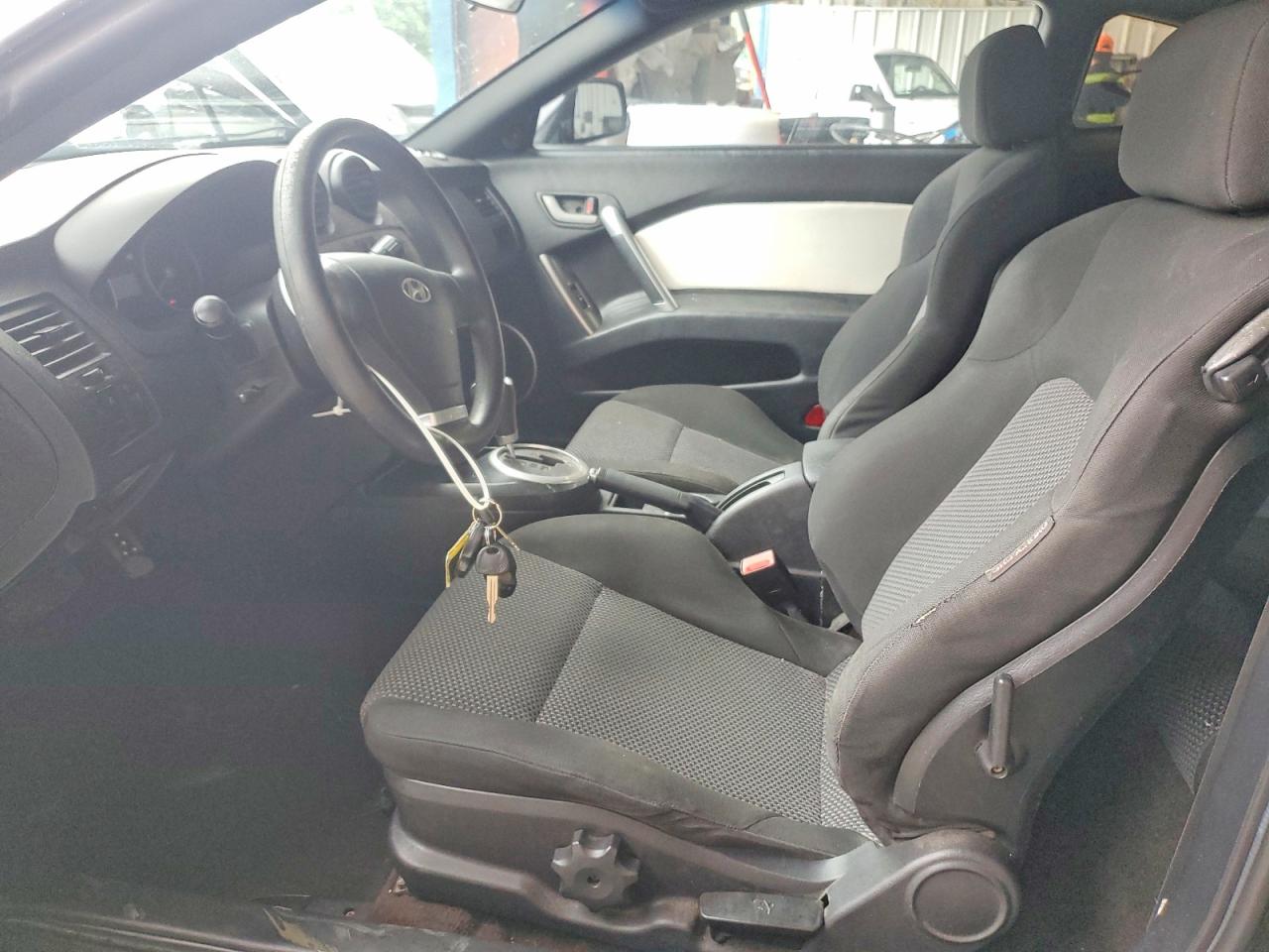 Hyundai Tiburon Base