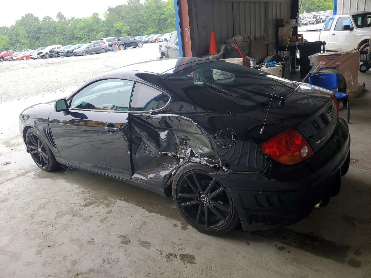 Hyundai Tiburon Base