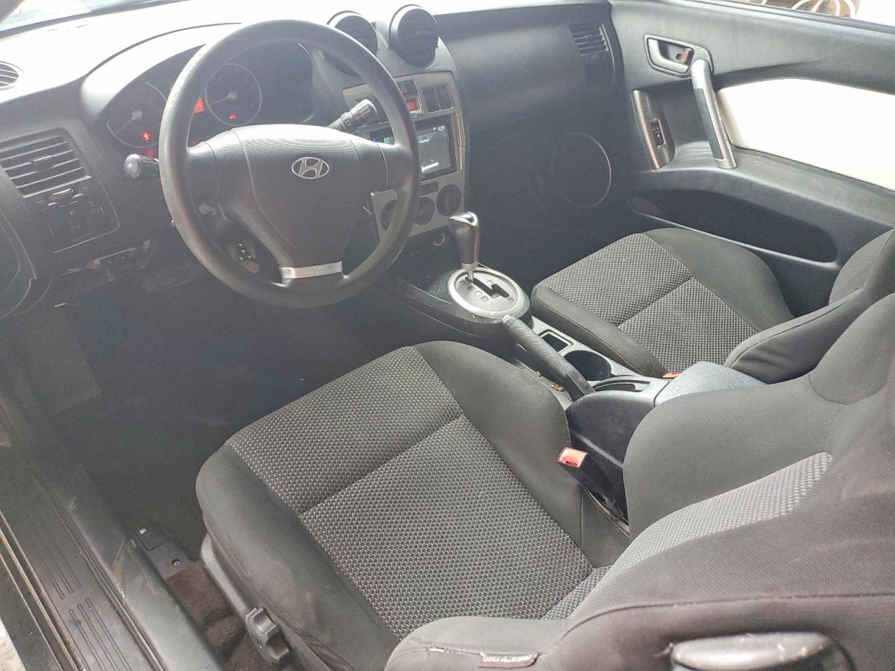 Hyundai Tiburon Base