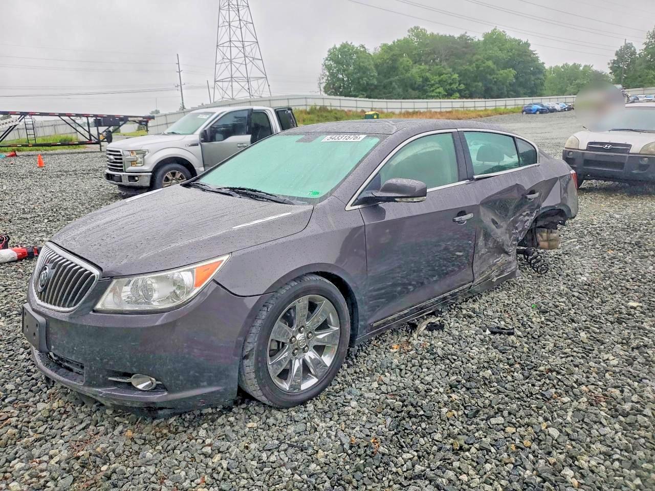 Salvage Buick LaCrosse Image