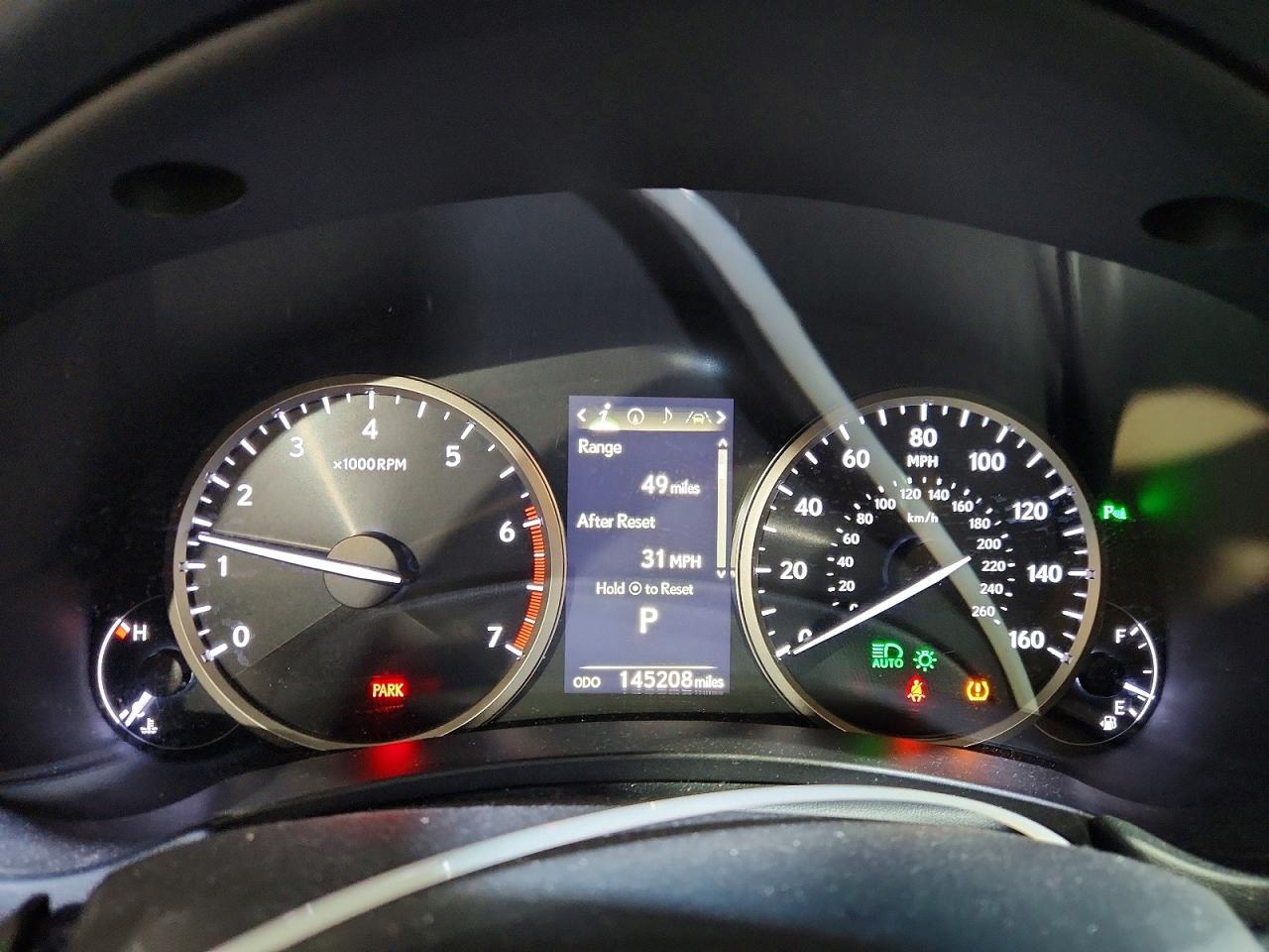Lexus NX Base