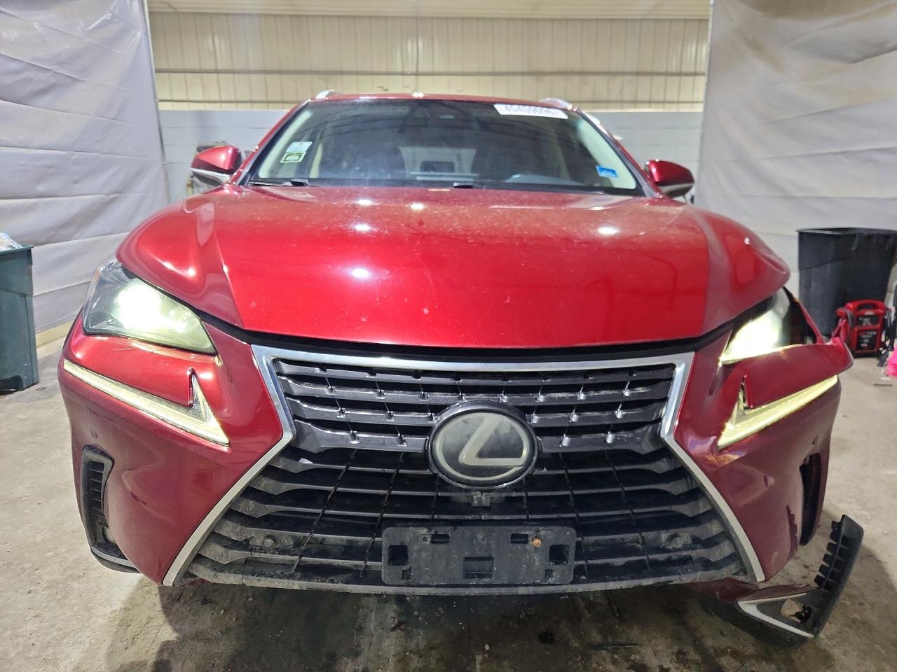 Lexus NX Base