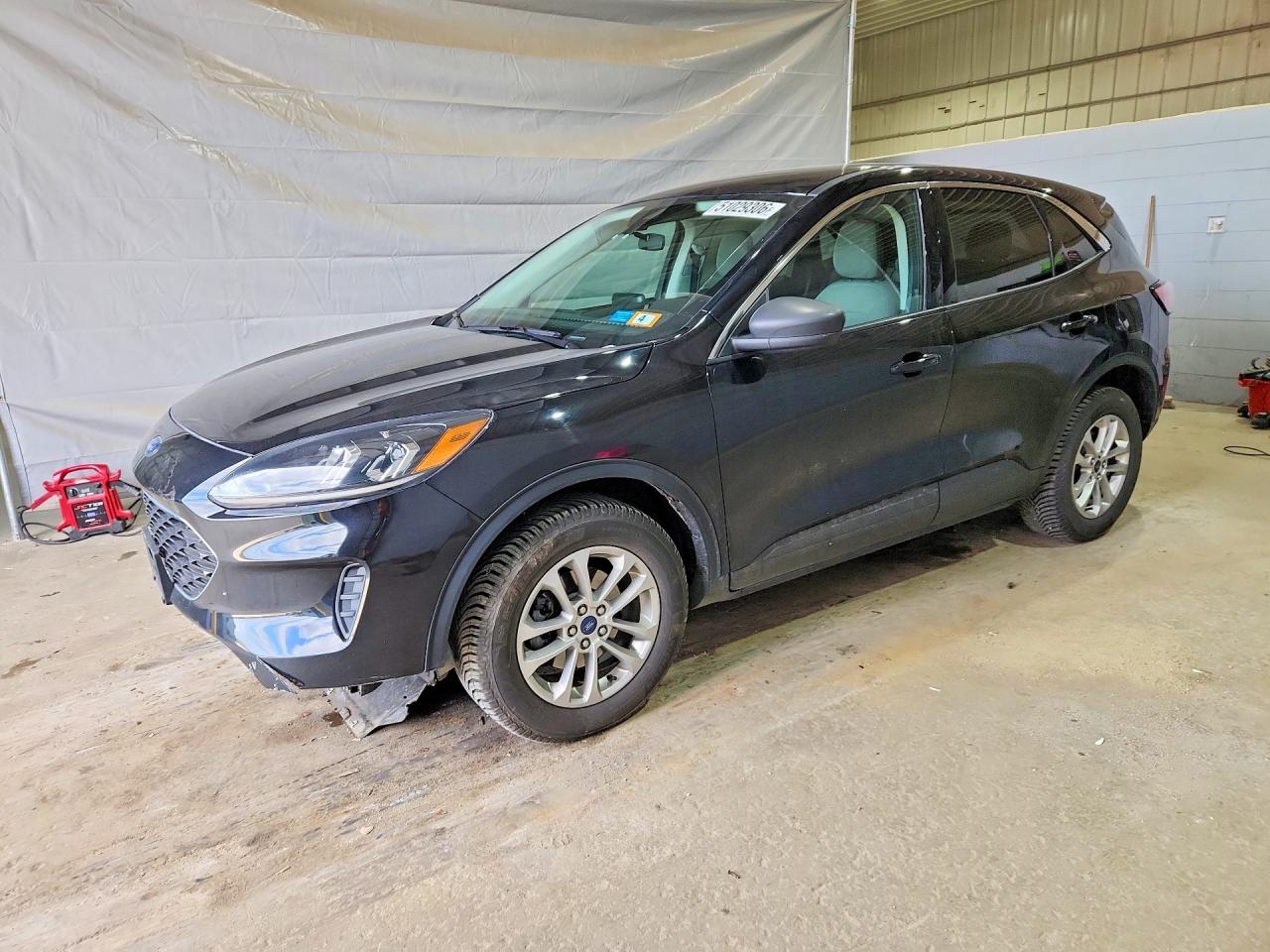 Salvage Ford Escape Image