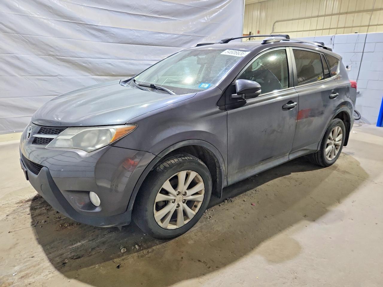 Salvage Toyota RAV4 Image
