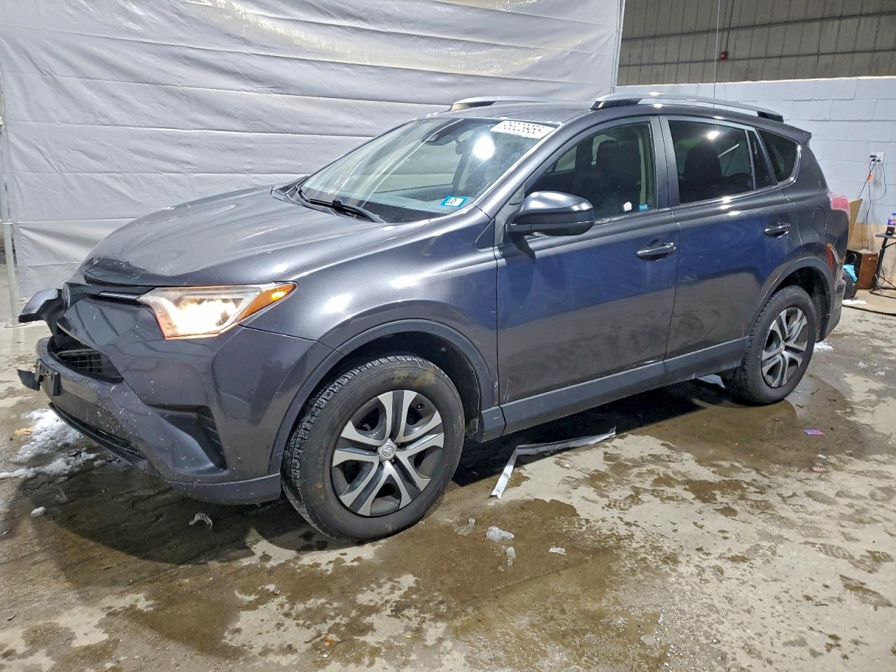 Salvage Toyota RAV4 Image