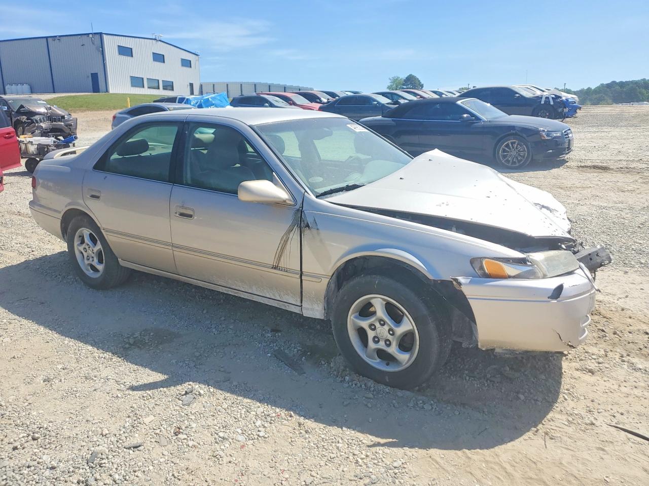 Toyota Camry Le V6