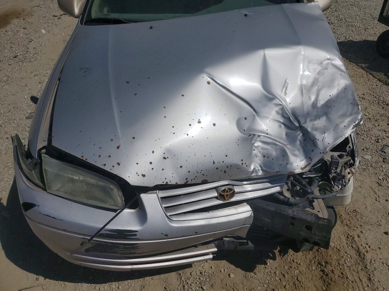 Toyota Camry Le V6