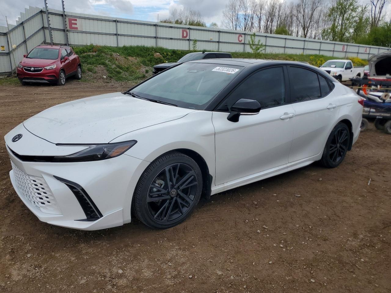 Salvage Toyota Camry Image