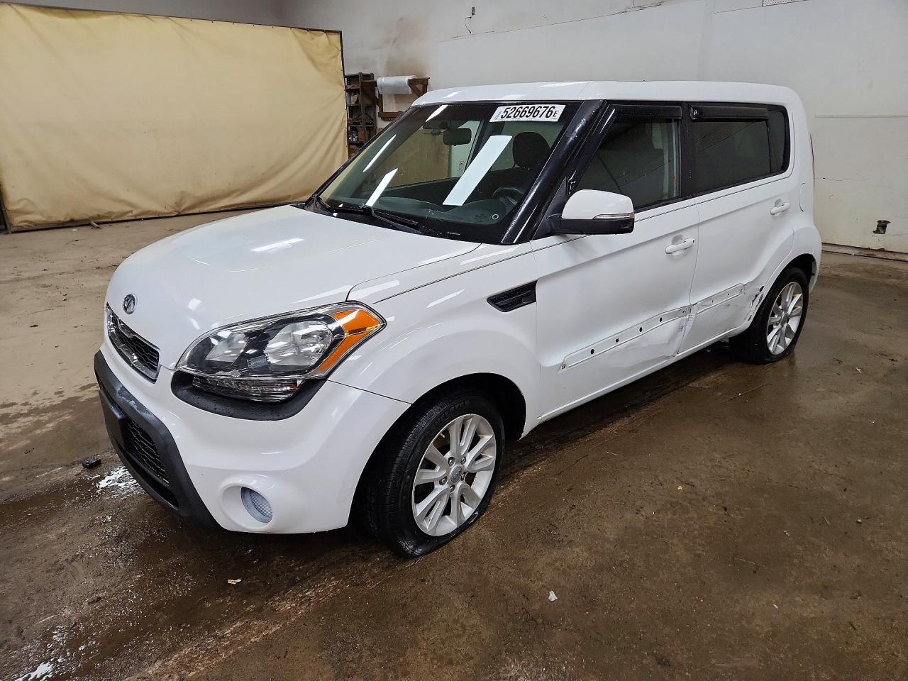 Salvage Kia Soul Image