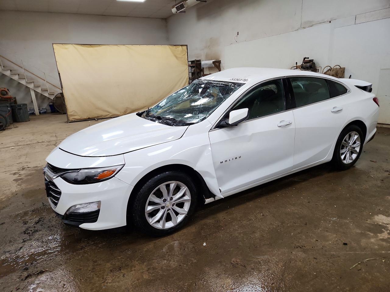 Salvage Chevrolet Malibu Image