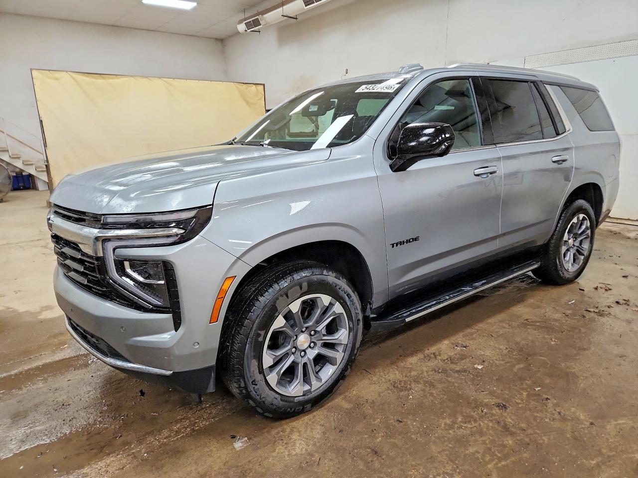 Salvage Chevrolet Tahoe Image