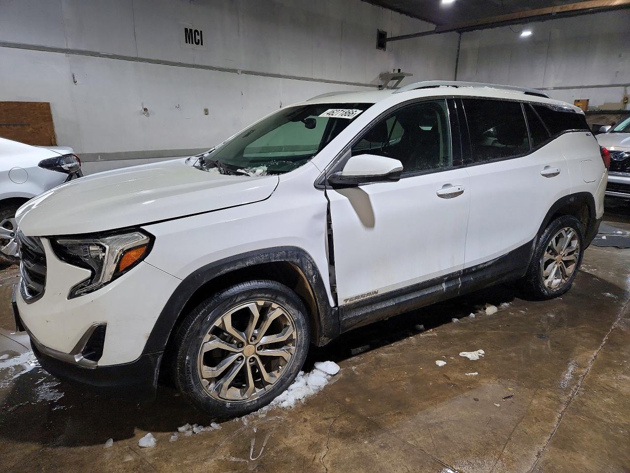 Salvage GMC Terrain Image