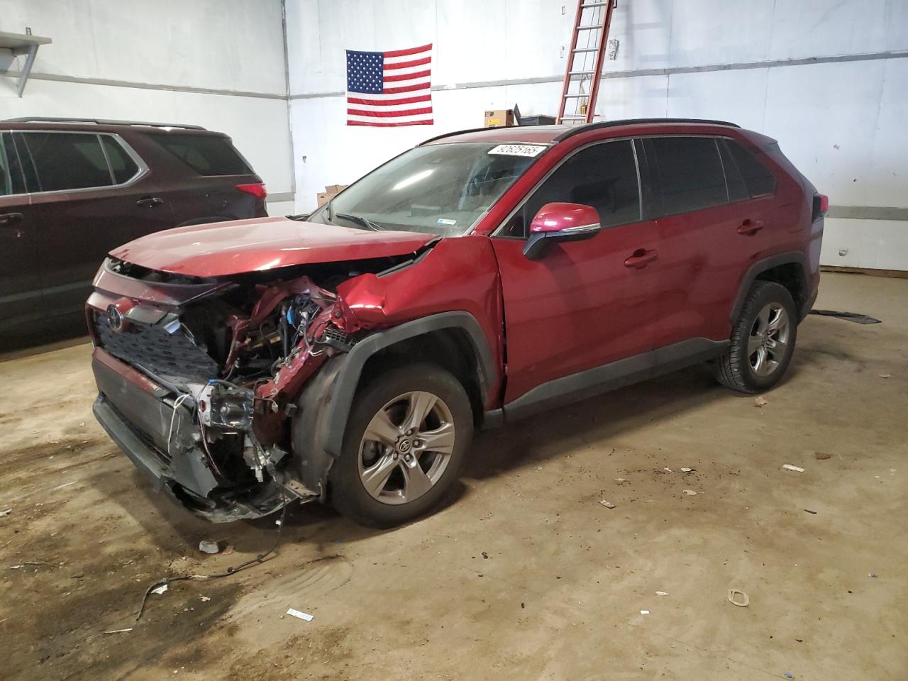 Salvage Toyota RAV4 Image