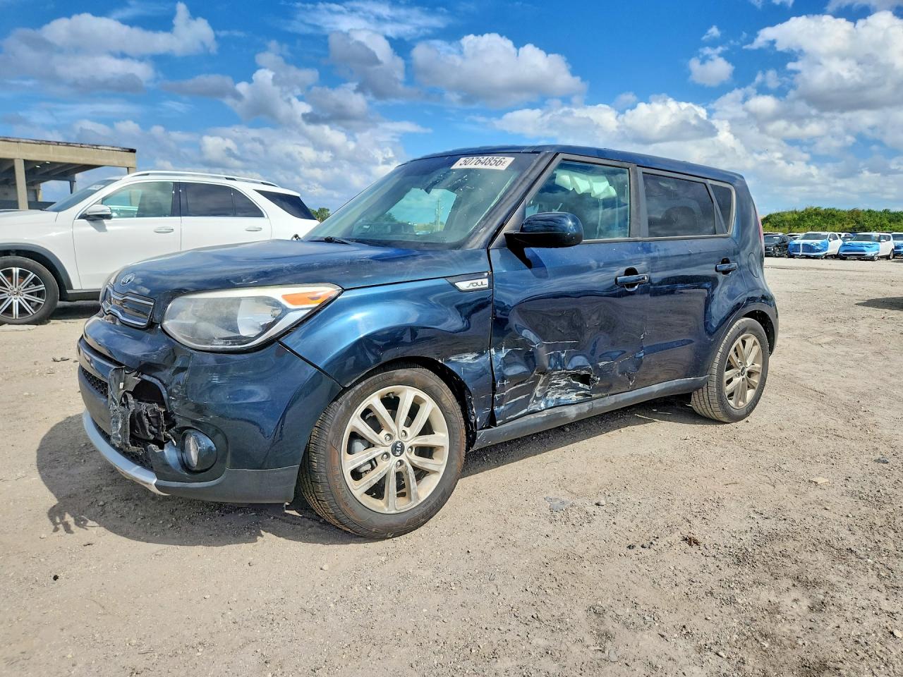 Salvage Kia Soul Image