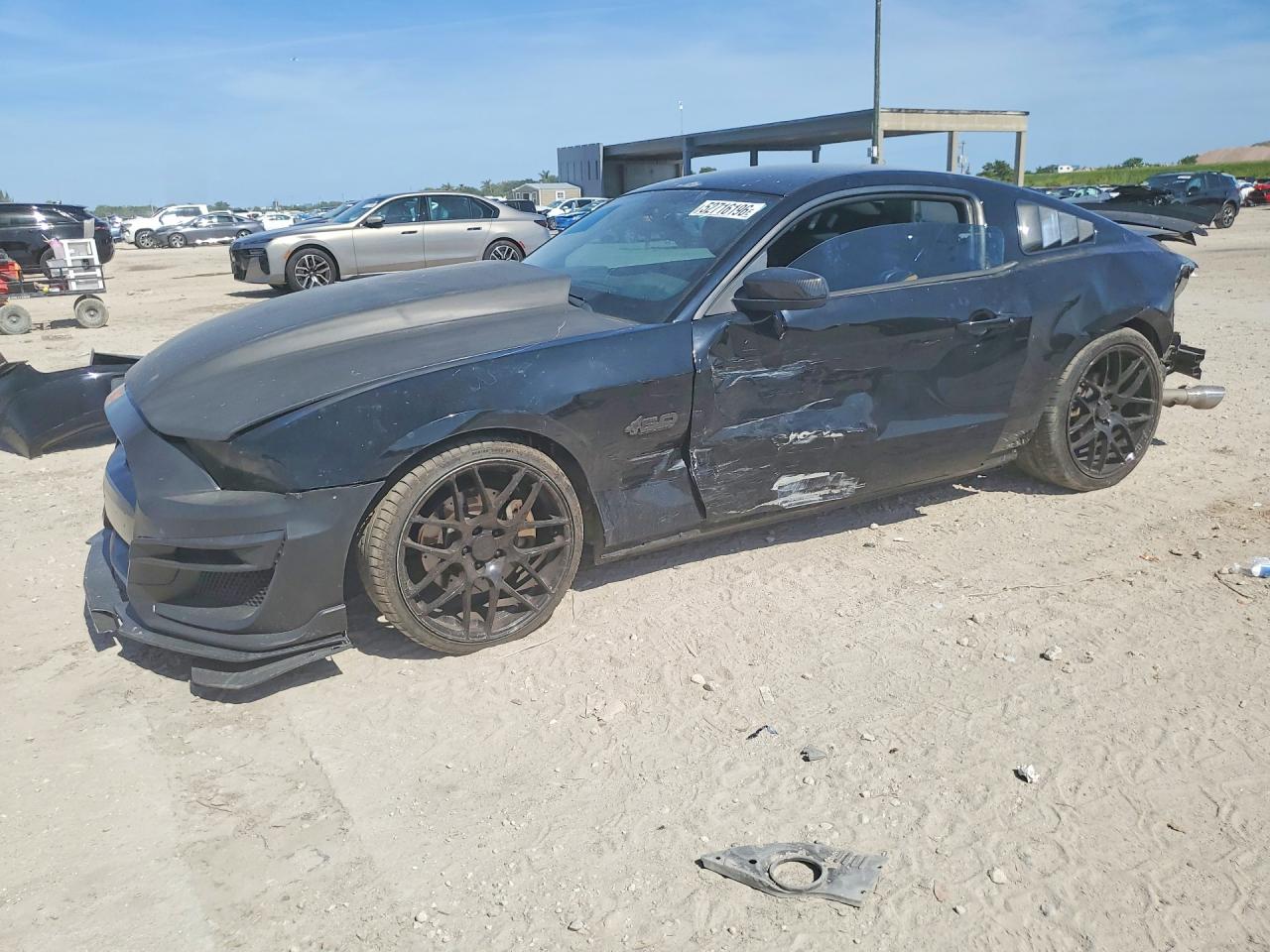 Salvage Ford Mustang Image