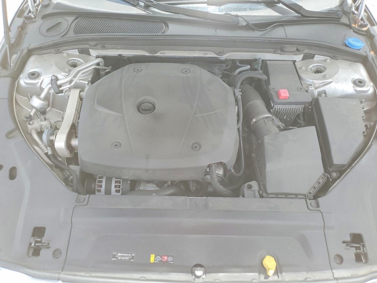 Volvo S90 T5 Momentum