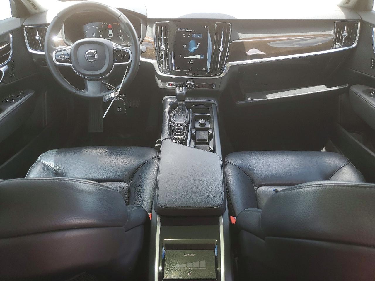 Volvo S90 T5 Momentum