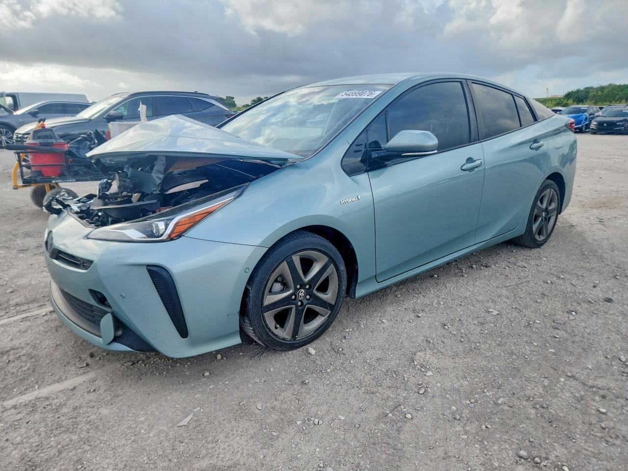 Salvage Toyota Prius Image