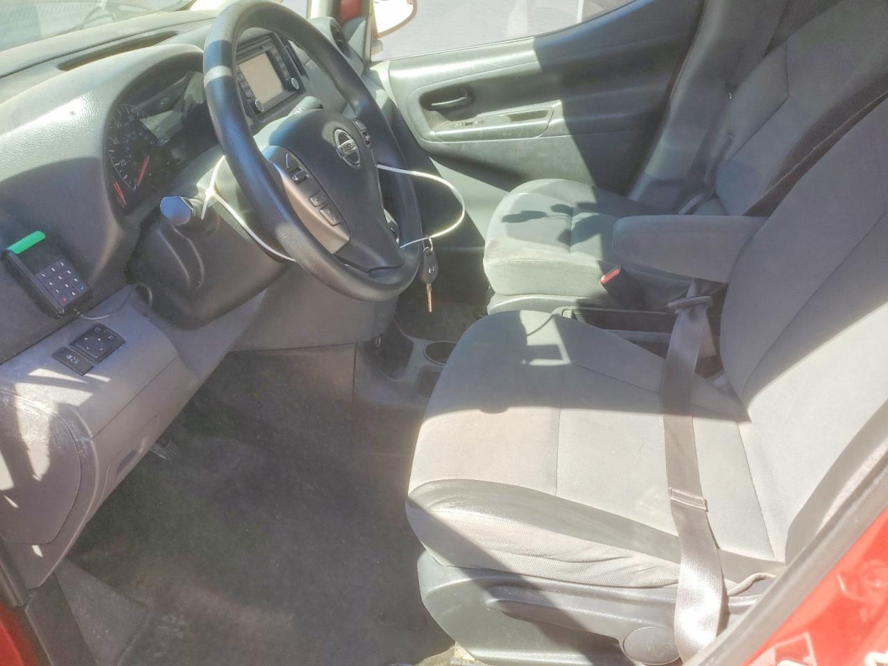 Nissan Nv 2.5s