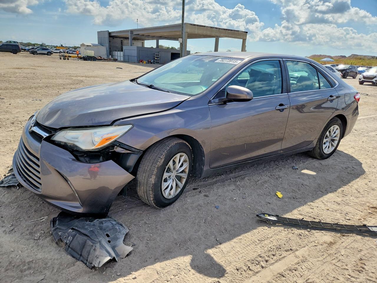 Salvage Toyota Camry Image