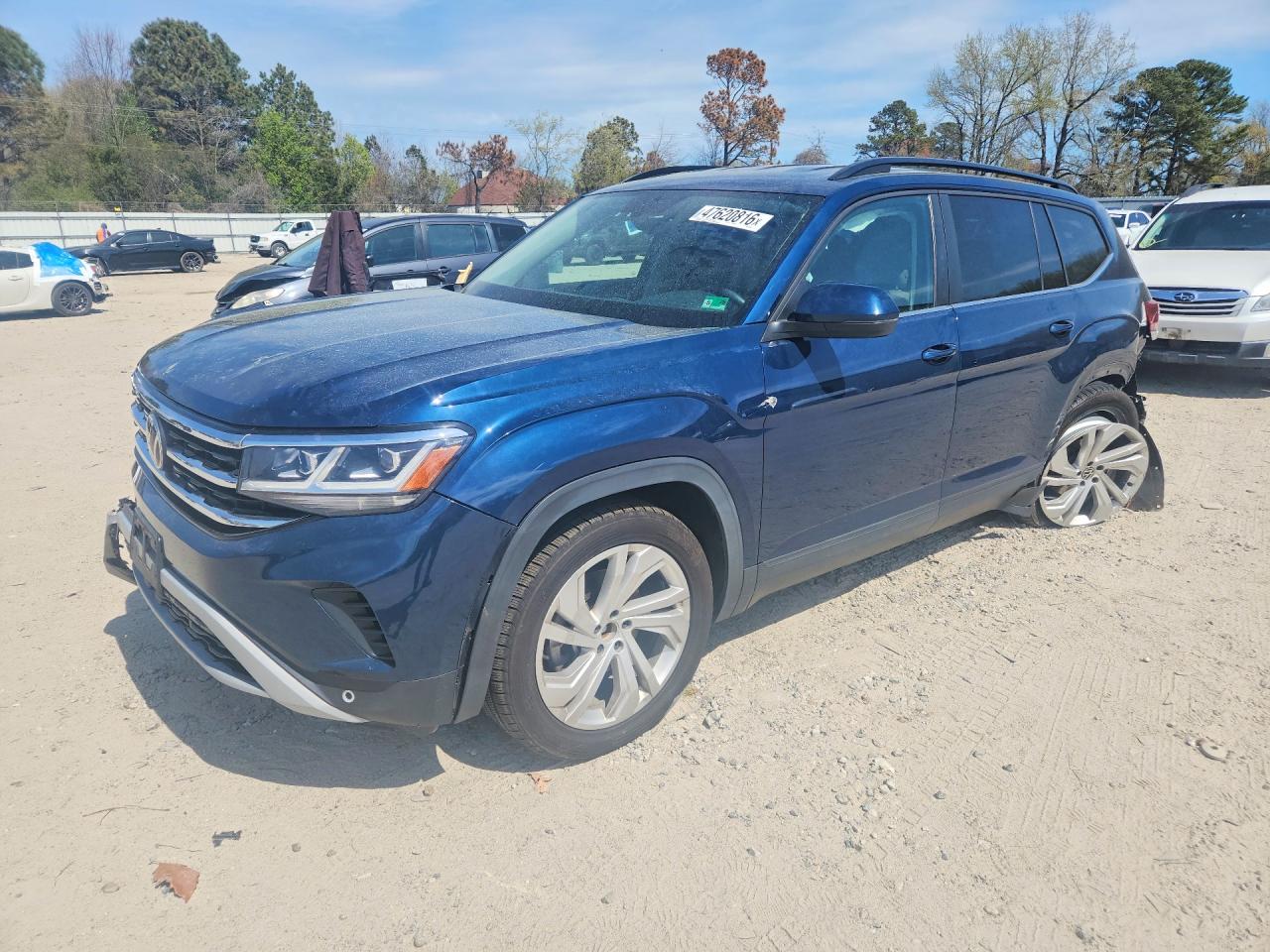 Salvage Volkswagen Atlas Image