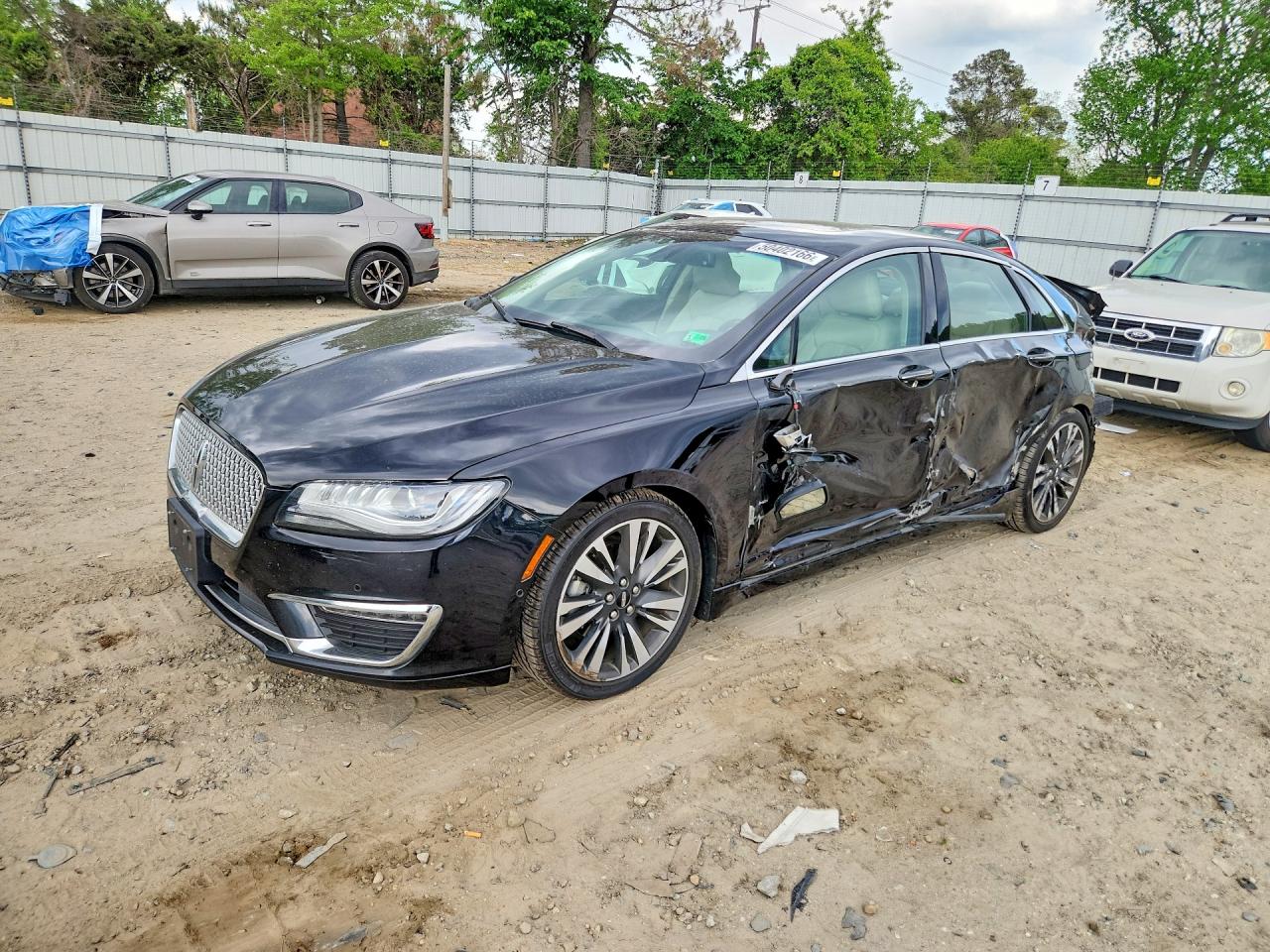 Salvage Lincoln MKZ Image