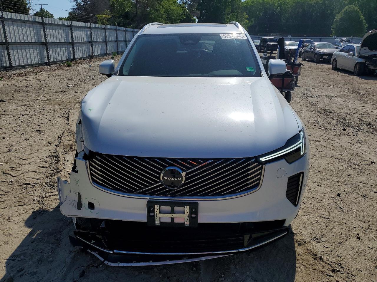 Volvo XC90 Plus