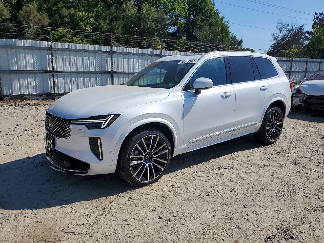 Salvage Volvo XC90 Image