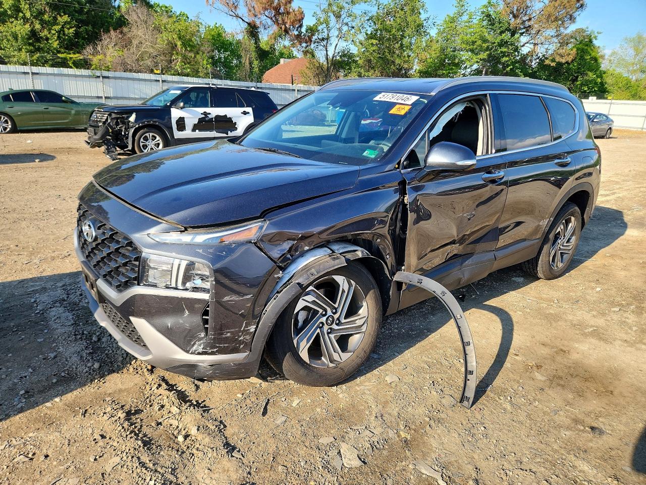Salvage Hyundai SANTA FE Image