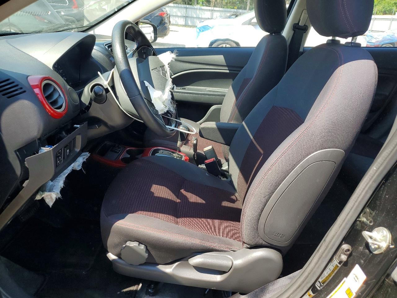 Mitsubishi Mirage Le