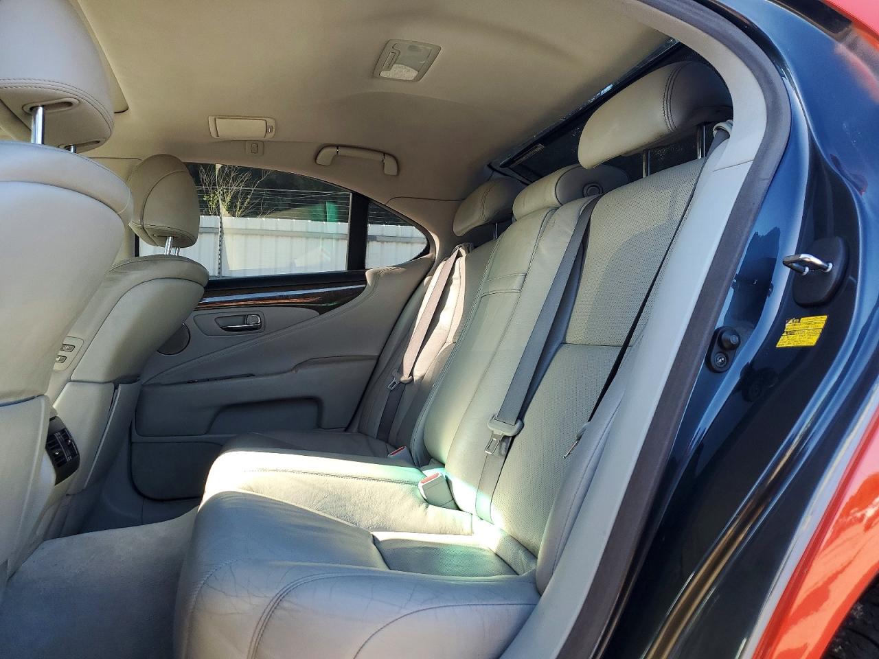 Lexus LS 460