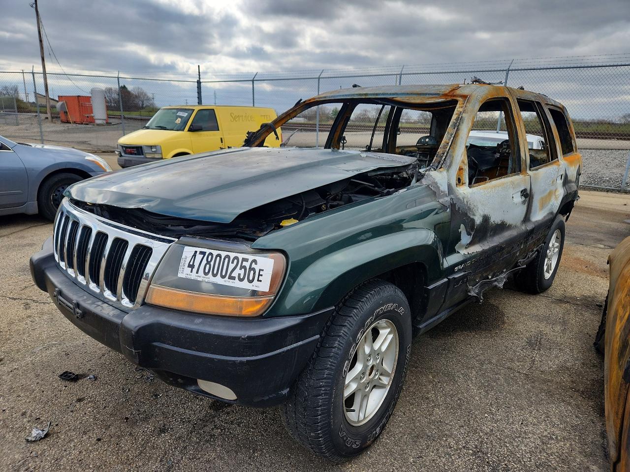 Salvage Jeep Cherokee Image