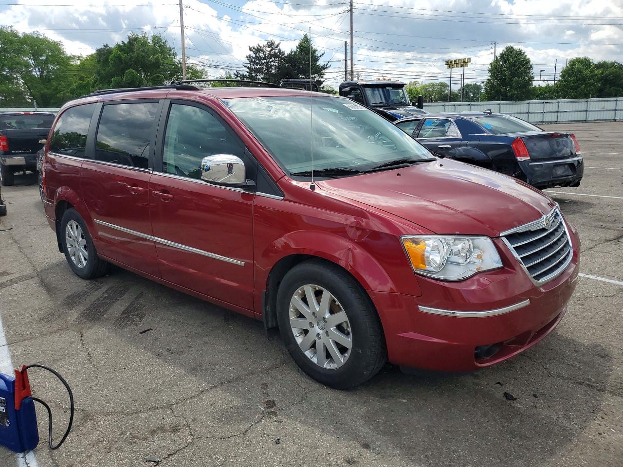 Chrysler Minivan Touring Plus