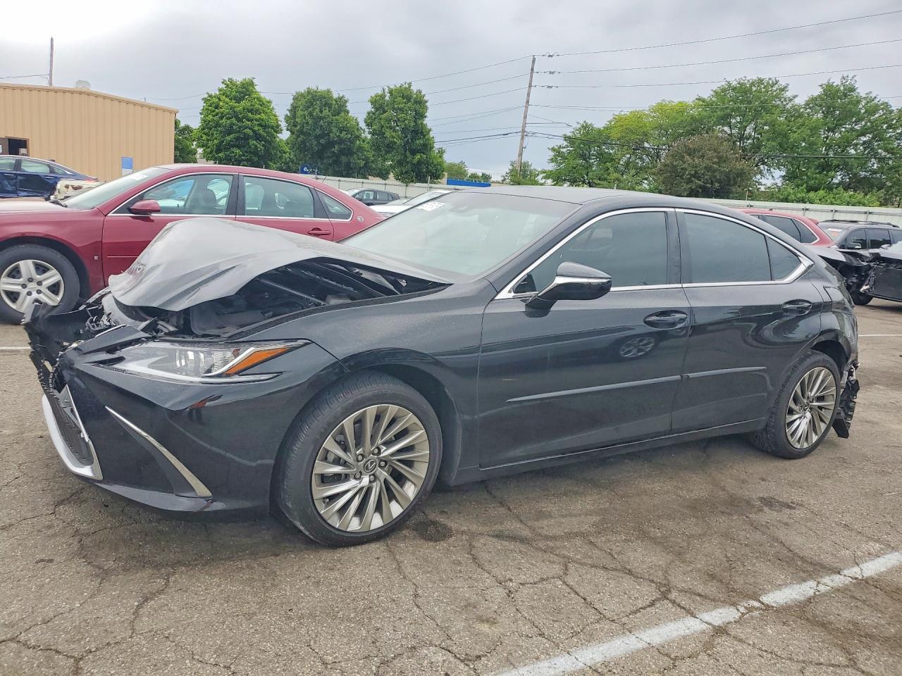 Salvage Lexus Es Image