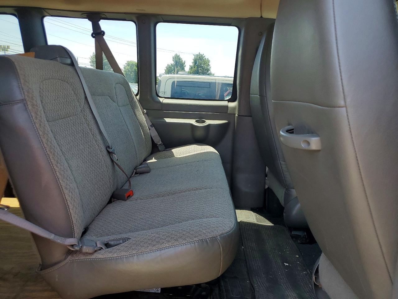 GMC Savana G1500 Lt