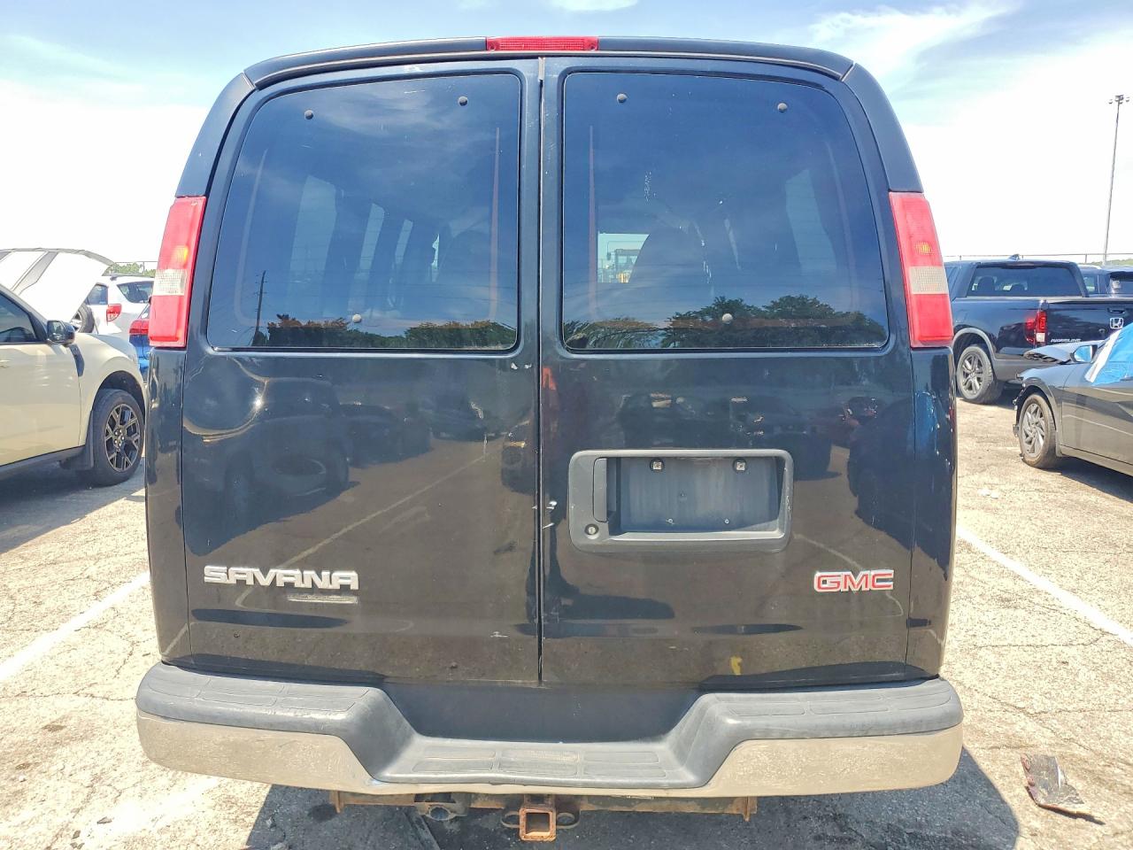 GMC Savana G1500 Lt