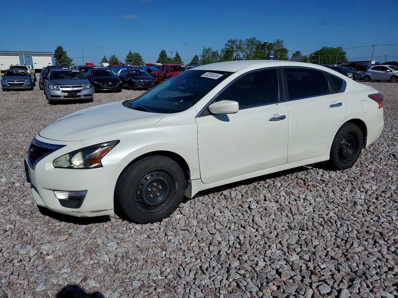 Salvage Nissan Altima Image
