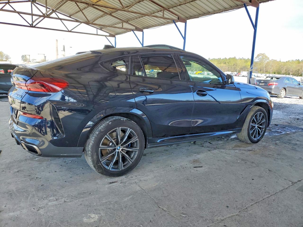 BMW X Series M50i