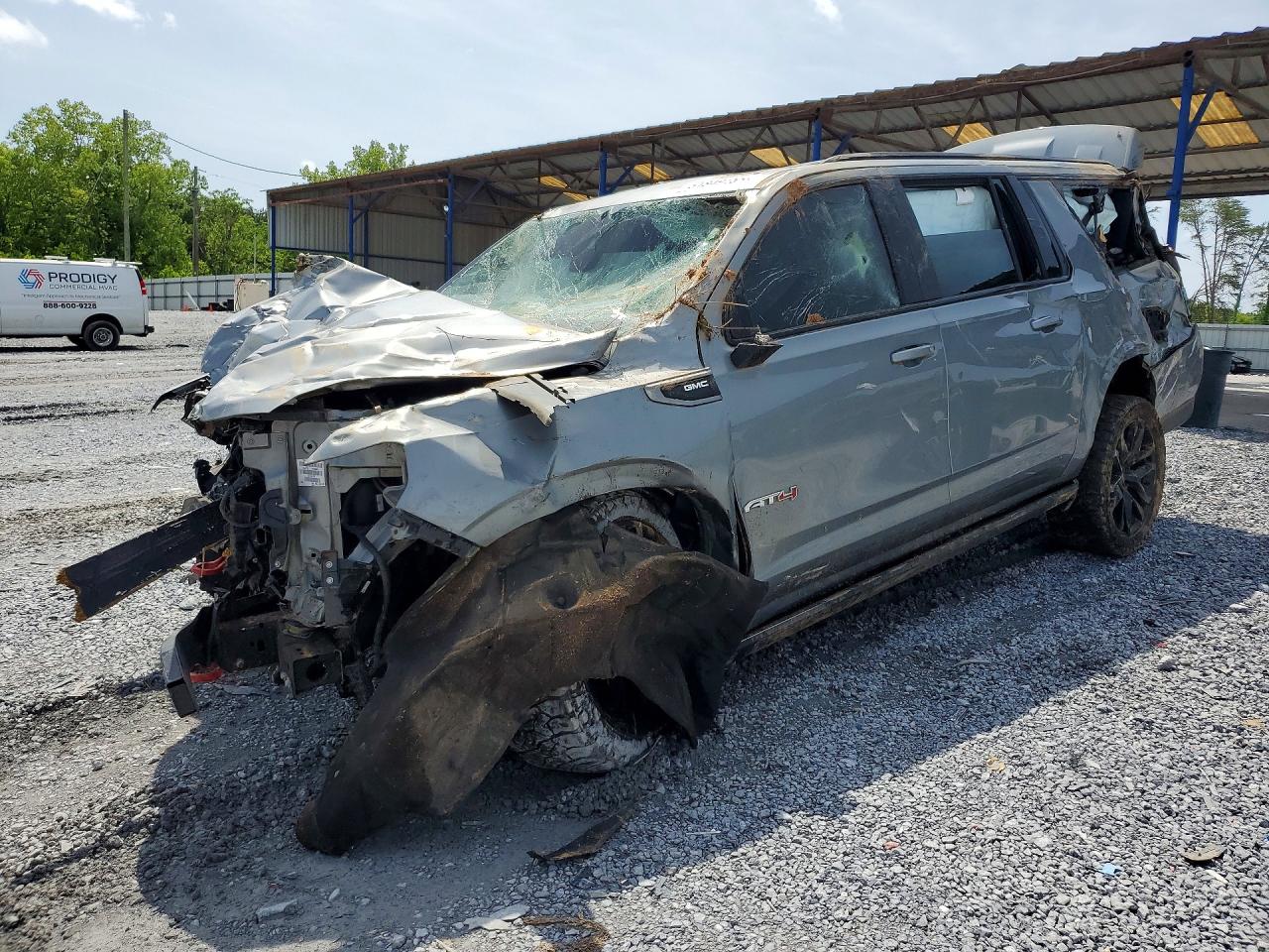 Salvage GMC Yukon Image